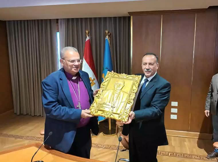 محافظ أسيوط ورئيس الطائفة الإنجيلية يفتتحان تطوير مدرسة التربية الفكرية ويؤكدان: ذوي الهمم على رأس أولويات الدولة